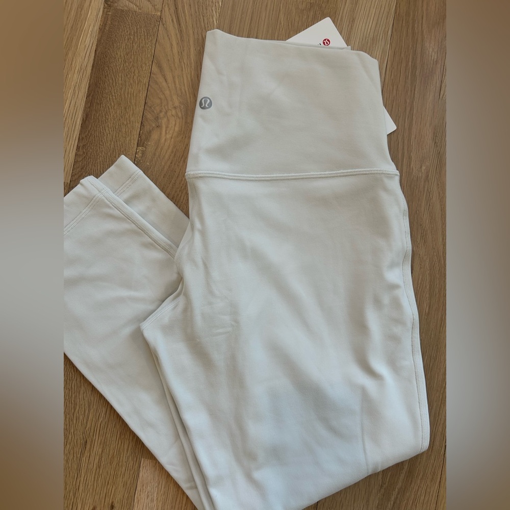 Lululemon Align Crop Leggings Sz 10 NWT - Picture 4 of 4